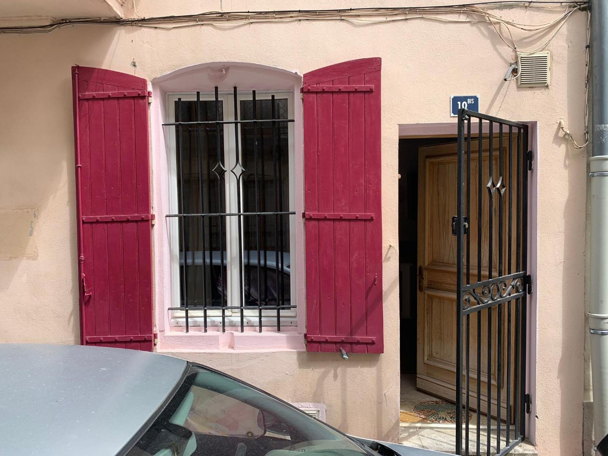 Tres Bel Appartement Cosy Et Chaleureux A Ним Екстериор снимка
